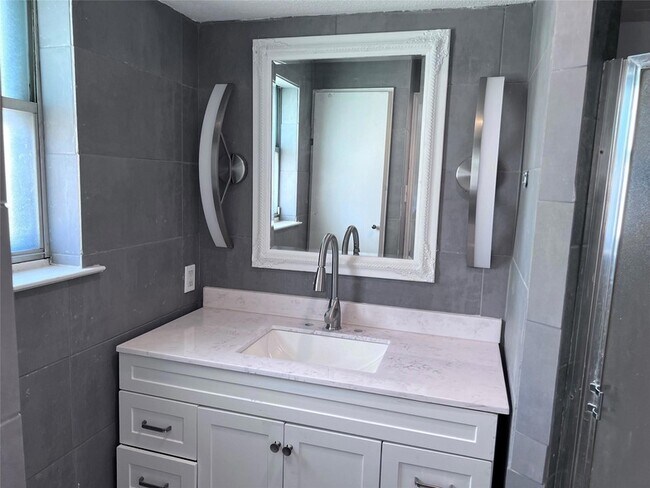 Photo - 5050 Matilda St Unit 225