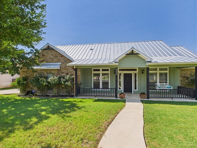 Building Photo - Fabulous Rental In Stone Oak Subdivision