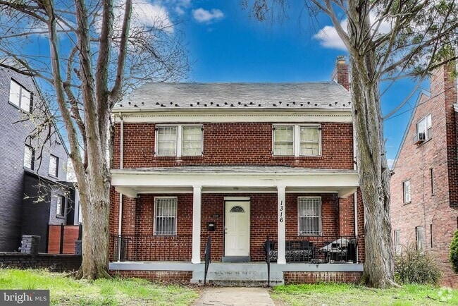 Building Photo - 1316 Van Buren St NW Rental
