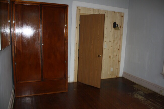 Photo - 117 E Howard St Unit 3