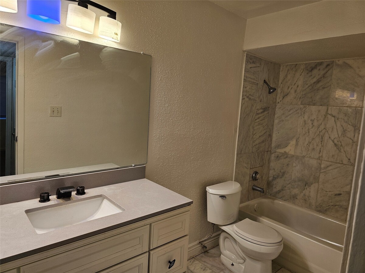 Photo - 12647 Ashford Meadow Dr Unit B