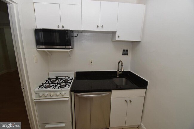 Photo - 1011 Arlington Blvd Unit 517