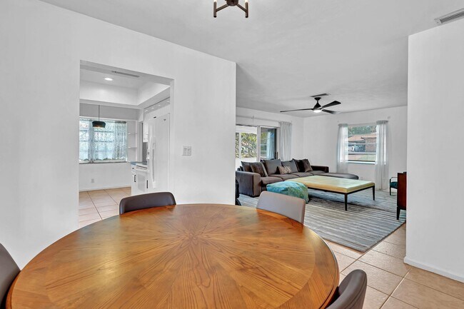 Photo - 313 NW 42nd St