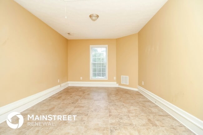 Photo - 508 Ashlawn Cir