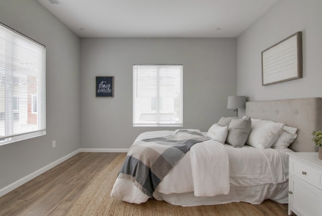 Photo - 532 Cesar E. Chavez Pkwy