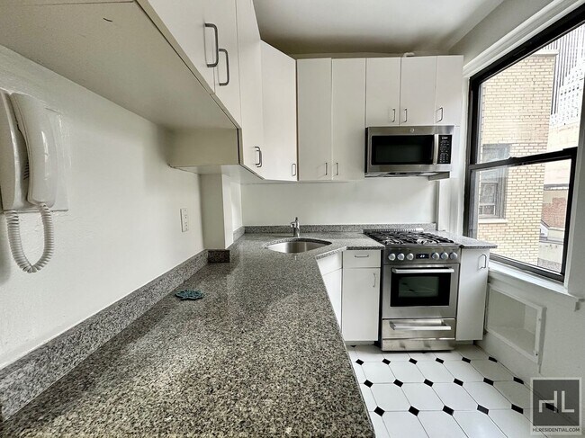 Building Photo - West 55th Street