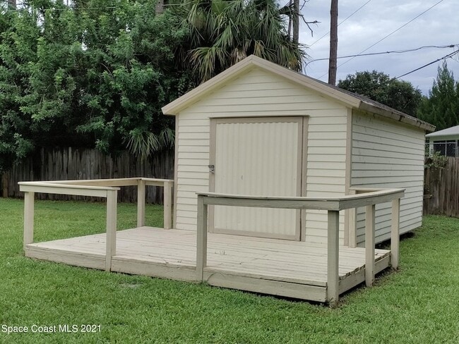 Photo - 1481 Hollaman St NW