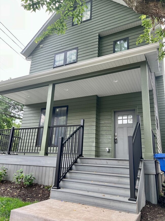 524 12th Ave SE