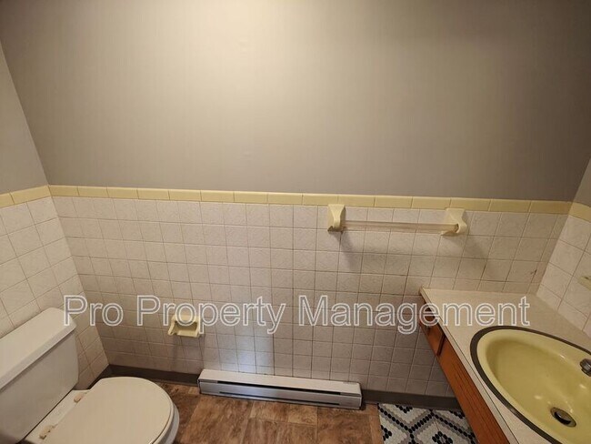 Photo - 18 Broadview Hts