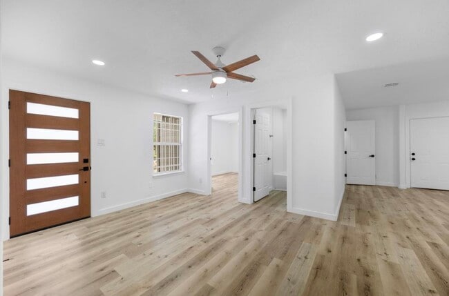 Photo - 3906 Simsbrook Dr