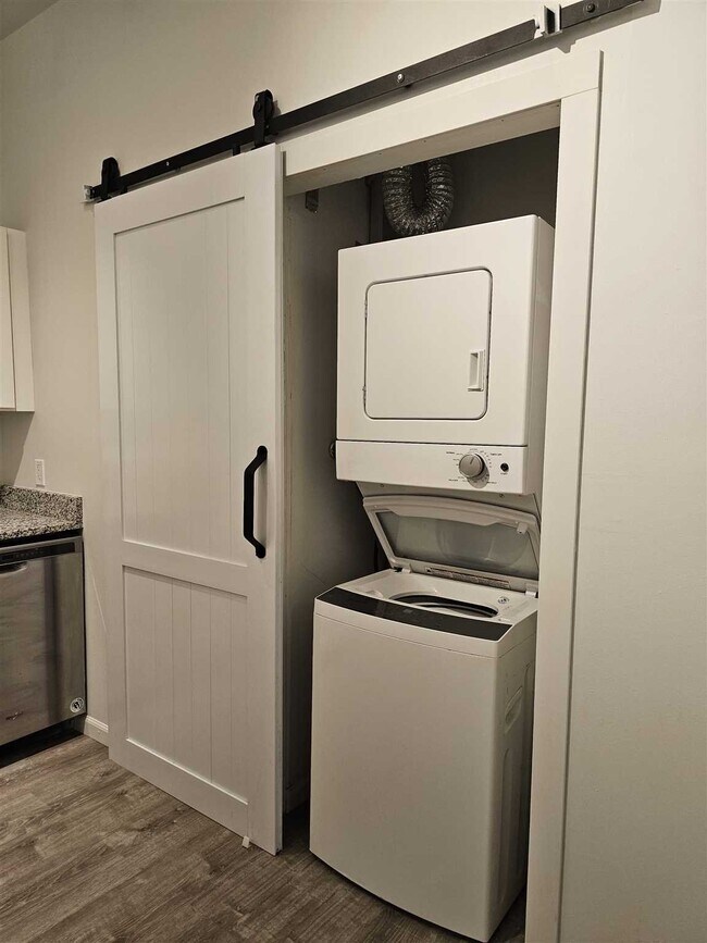 Photo - 183 Union St Unidad 2