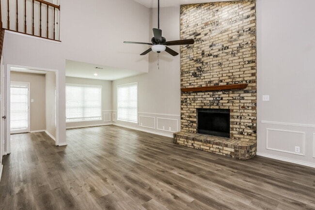 Photo - 3355 Brooke St