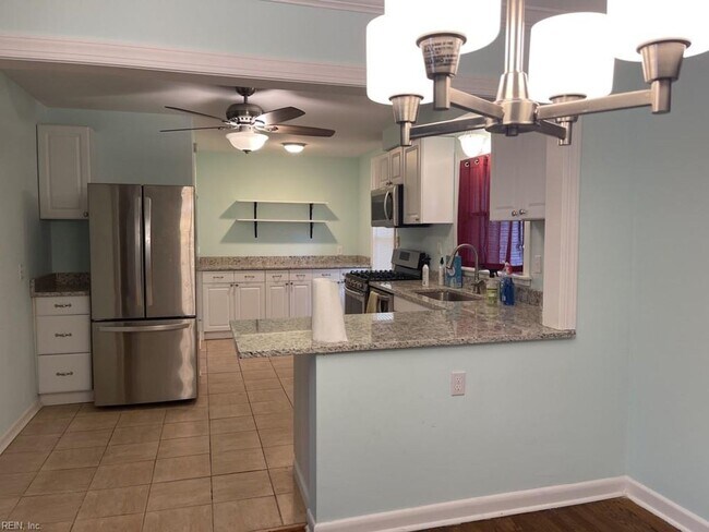 Photo - Camelia Shores