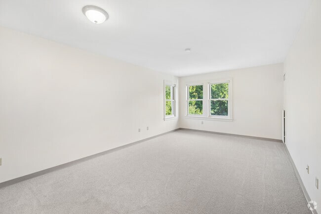 1BR, 1BA - 750SF - Living Room