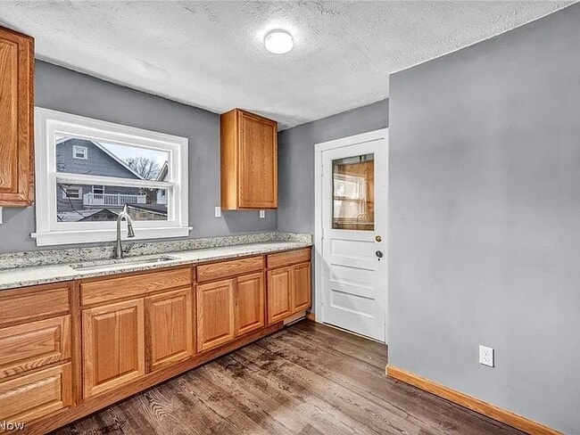 Photo - 13313 Kuhlman Ave