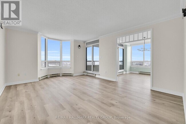 Photo - 1480 Riverside Dr. Unité 1502