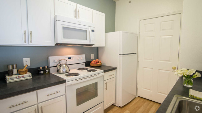 Kitchen - Liberty Park Rental