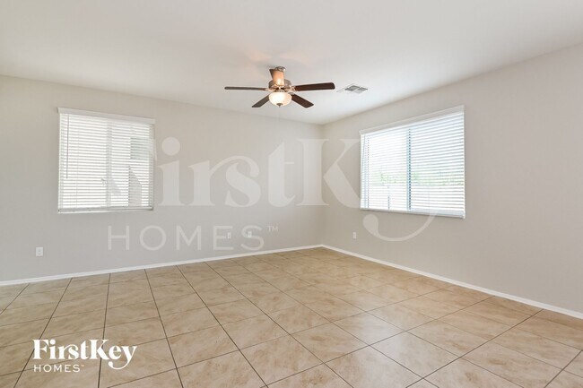 Photo - 2822 N Fair Oaks Ave