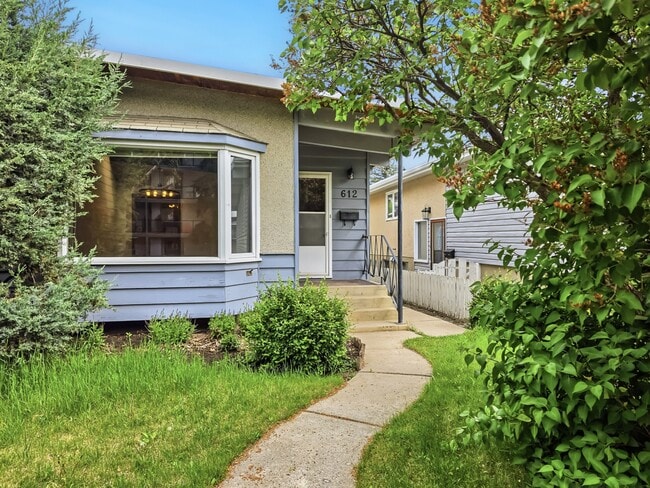 Photo - 612-656 56 Ave SW
