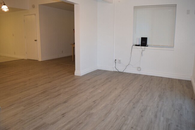 Photo - 2586 S Whitney Blvd