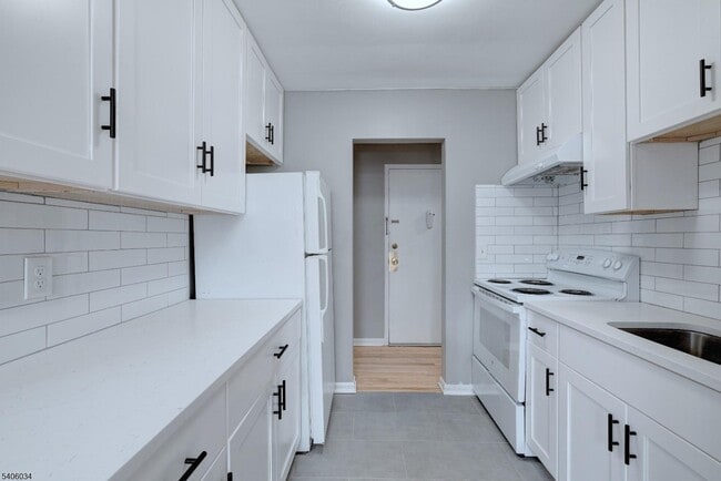 Photo - 138 Roseland Ave Unit 4