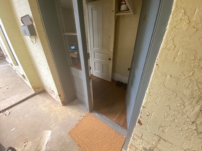 Photo - 2122 N Clifton Ave