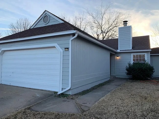 Building Photo - 4728 S Ironwood Ave