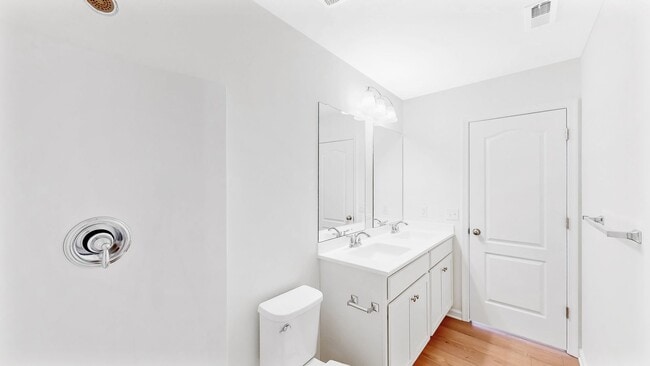 Photo - 147 Totter Way