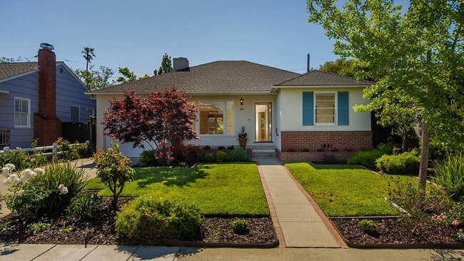Building Photo - 909 Fleetwood Dr Rental