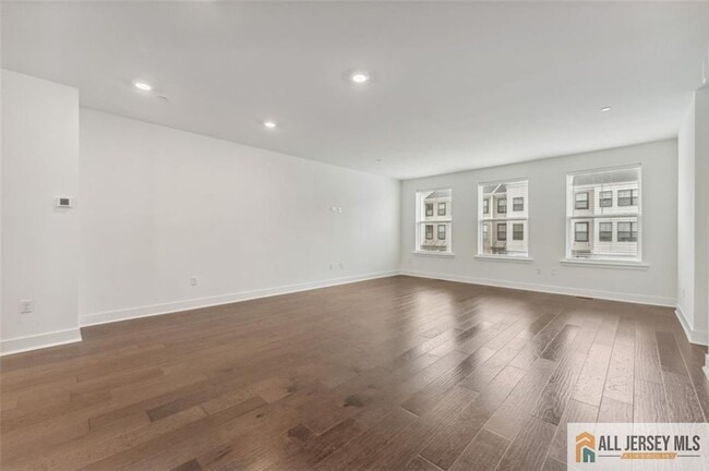 Photo - 46 Mariveles Wy