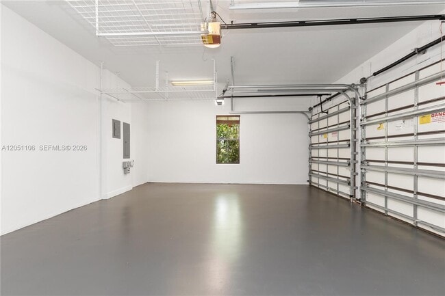 Photo - 8420 NW 33rd St