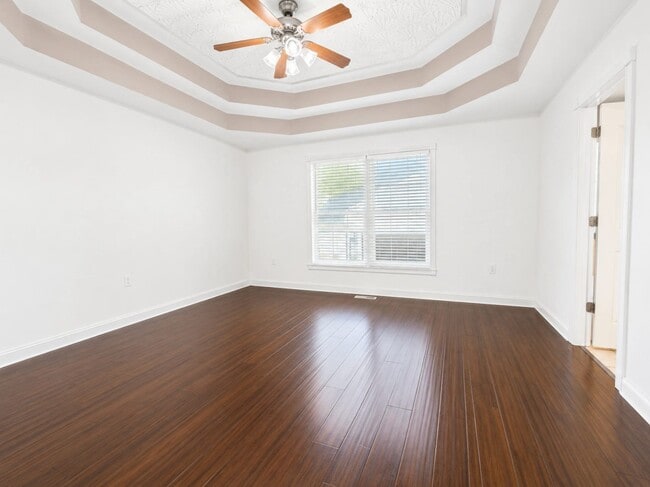 Photo - 1284 Trillium Ln