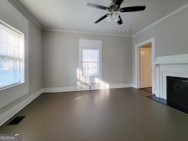 Photo - 160 N Broad St Unidad B