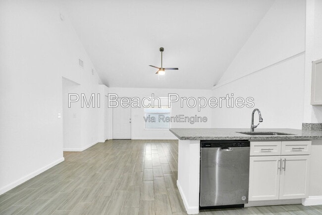 Photo - 13978 Folkestone Cir