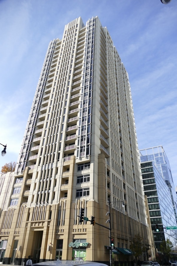 Building Photo - 1400 S Michigan Ave Unit 1603