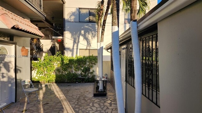 Photo - 2272 SW 8th St Unidad 5