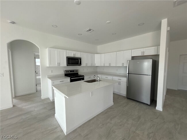 Photo - 3005 31st St W