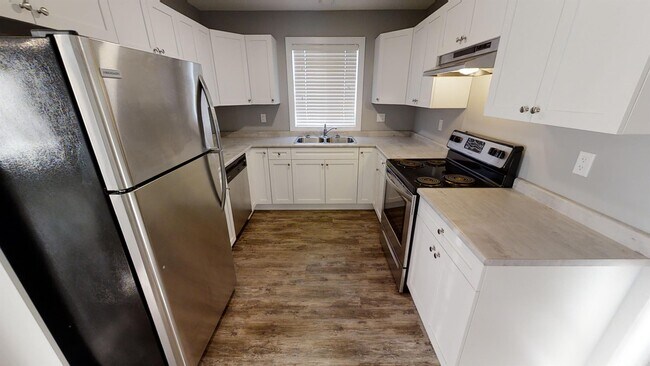Photo - 9522 A 112 Ave