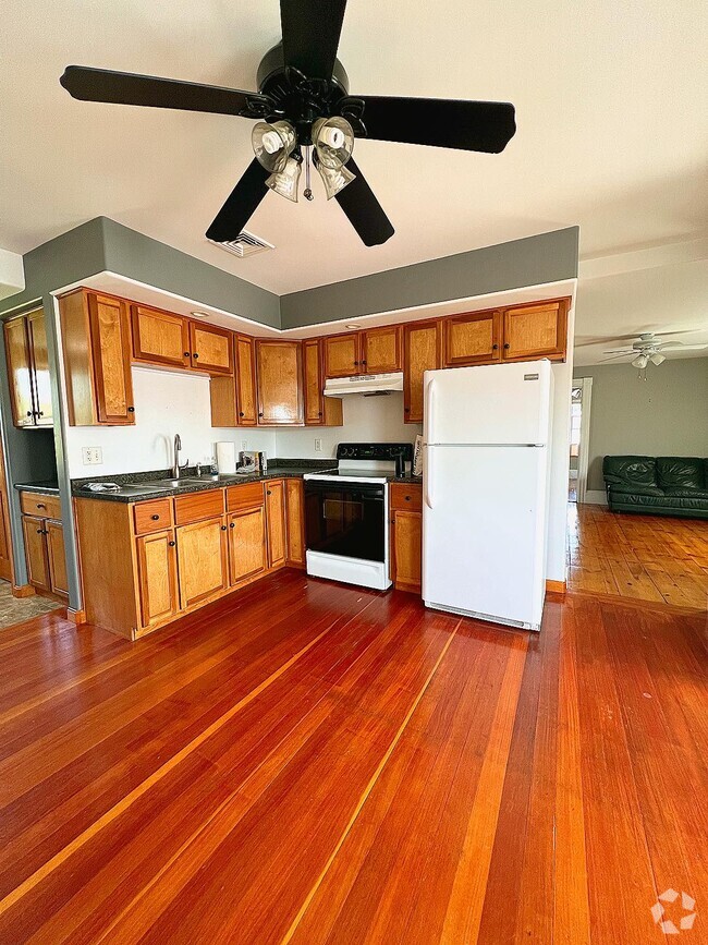 Building Photo - 148 Lafayette St Rental