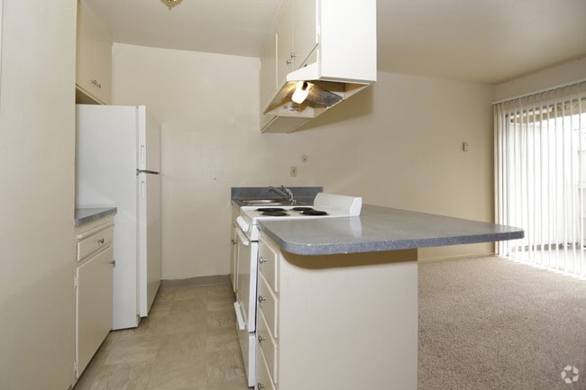 Photo - Carmichael Apartments [OLD]