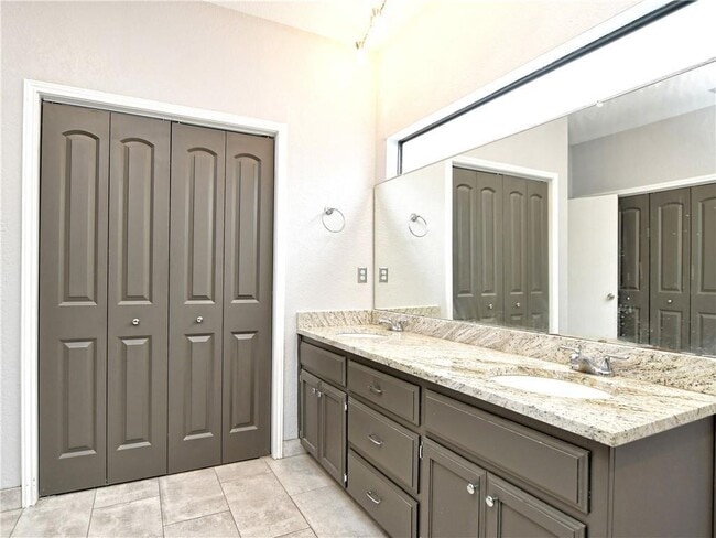 Photo - 606 Tyrone Dr