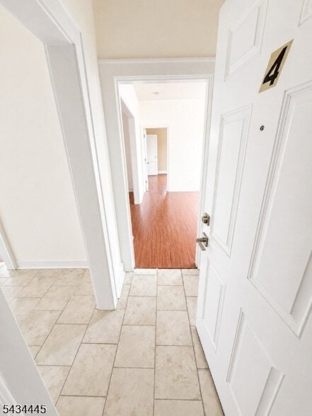 137 Hammond Ave