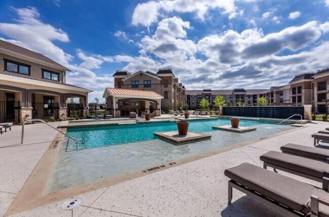 Photo - 2015 Forum Dr Unit b3