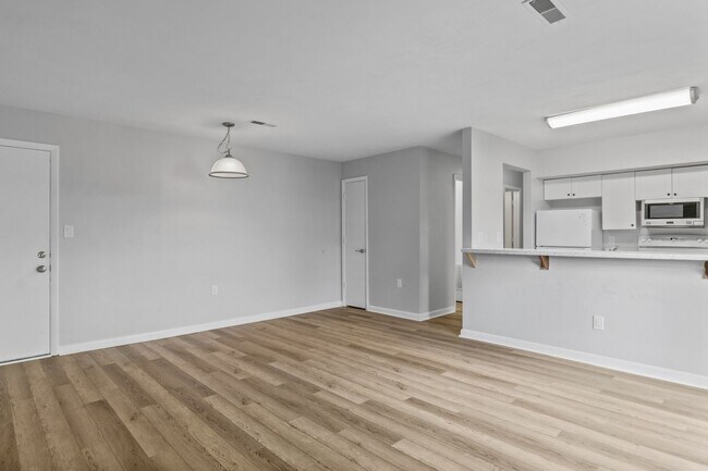 Photo - 3 Bed/2 Bath Pet Friendly, Virginia Tech