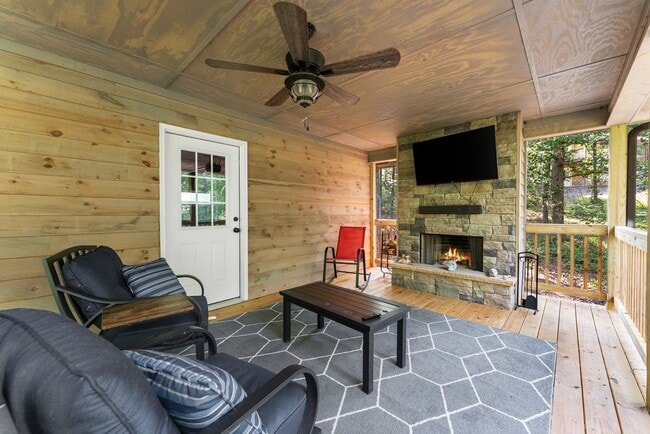 Photo - 309 Fowler Creek Dr