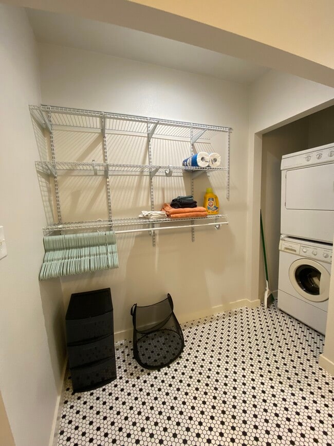 Photo - 6700 Columbia Dr