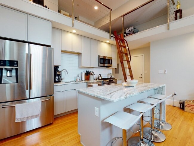 Photo - 204 Spencer Ave Unit 5