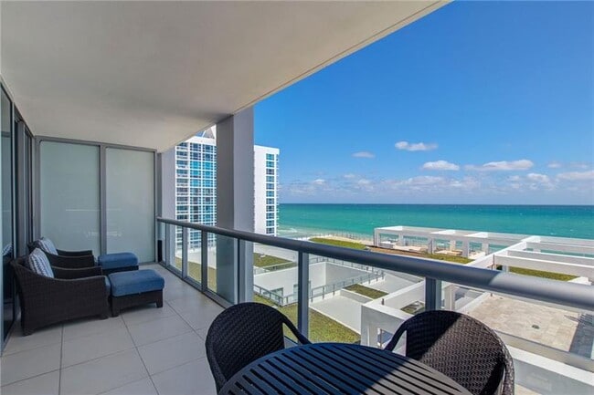 Building Photo - 6799 Collins Ave Unit 805 Rental