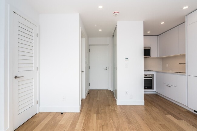 Photo - 263 Russell Hill Rd Unit 606