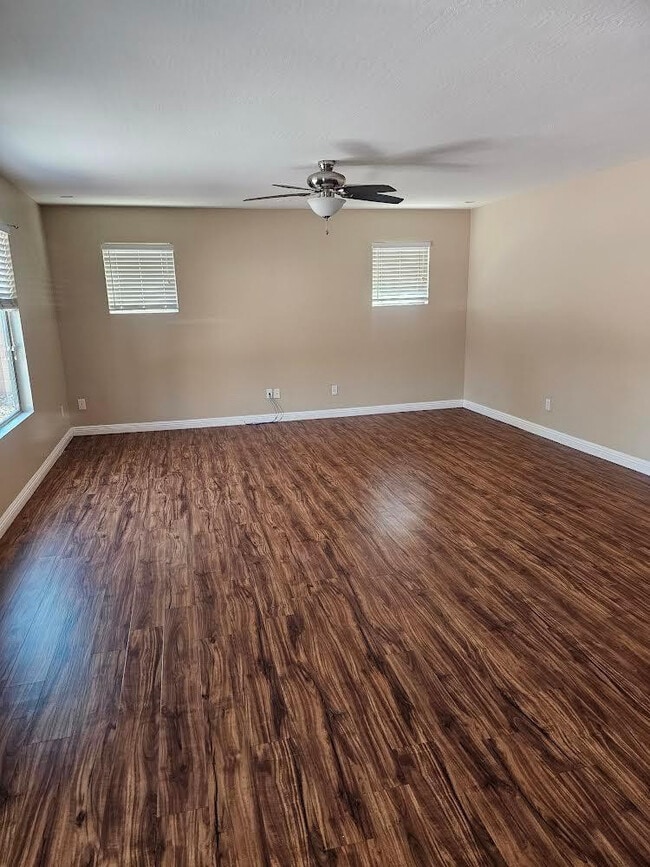 Photo - 586 W Cobblestone Ct